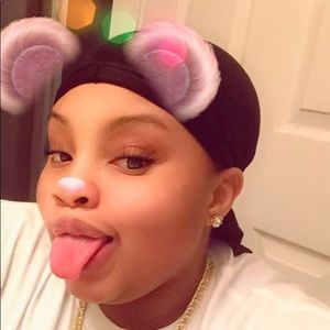 Meet your Posher, Marisha